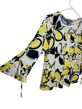 LAURA  yellow floral blouse,Med,flare cuffs,tie cuffs, artsy,cottagecore,